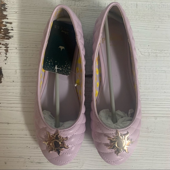 DISNEY HOT TOPIC Tangled “Gleam and Glow” Quilted Rapunzel FLATS! - Picture 11 of 14